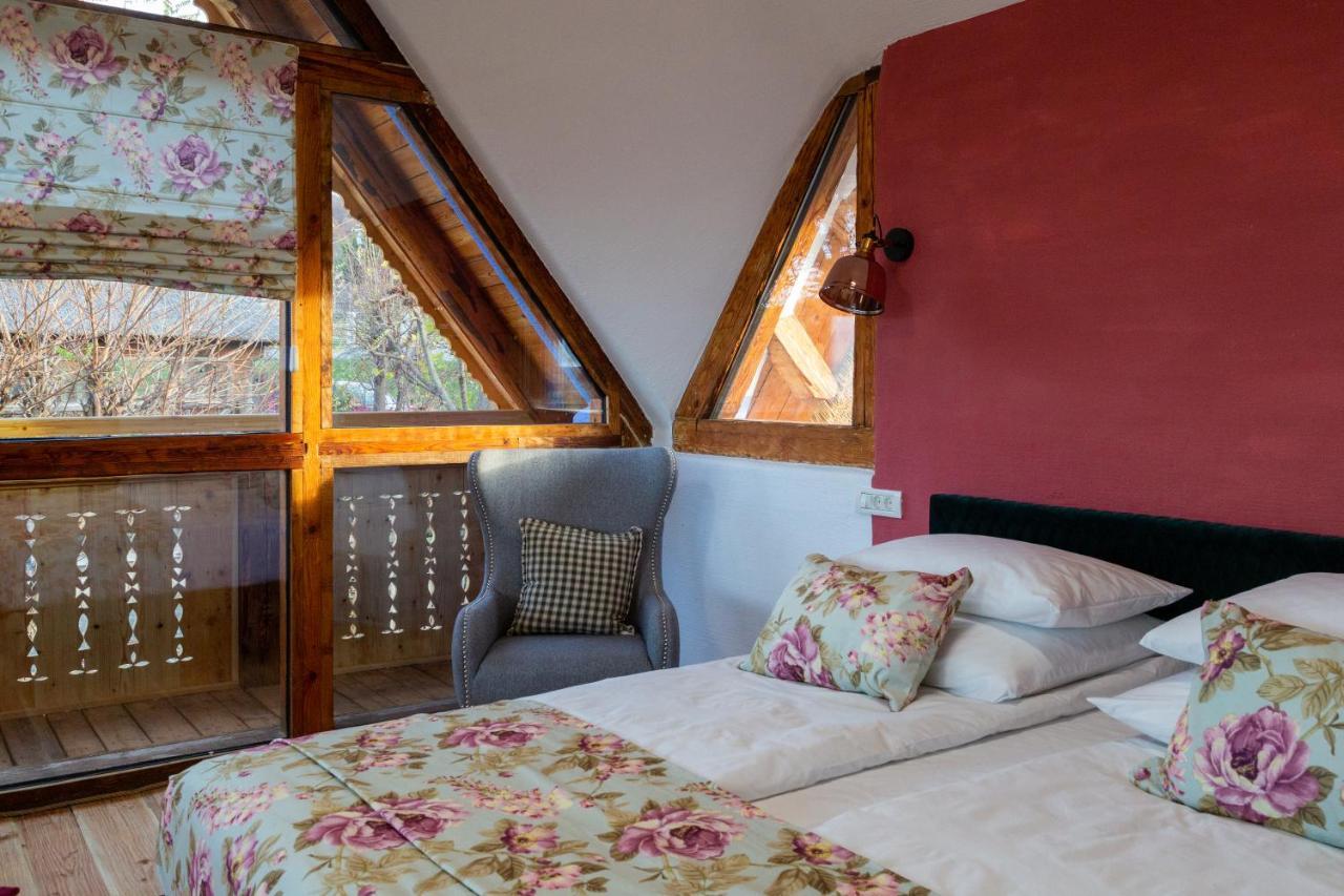 Casele Cu Stuf B&B Haus Ulrike Sălicea Buitenkant foto