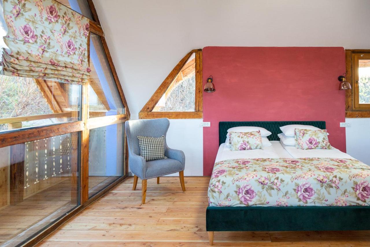 Casele Cu Stuf B&B Haus Ulrike Sălicea Buitenkant foto