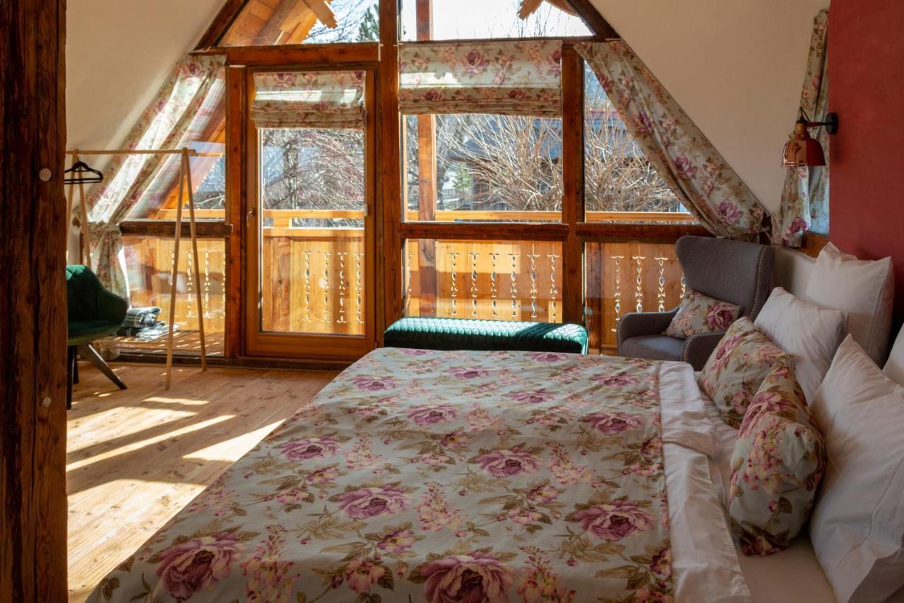 Casele Cu Stuf B&B Haus Ulrike Sălicea Buitenkant foto