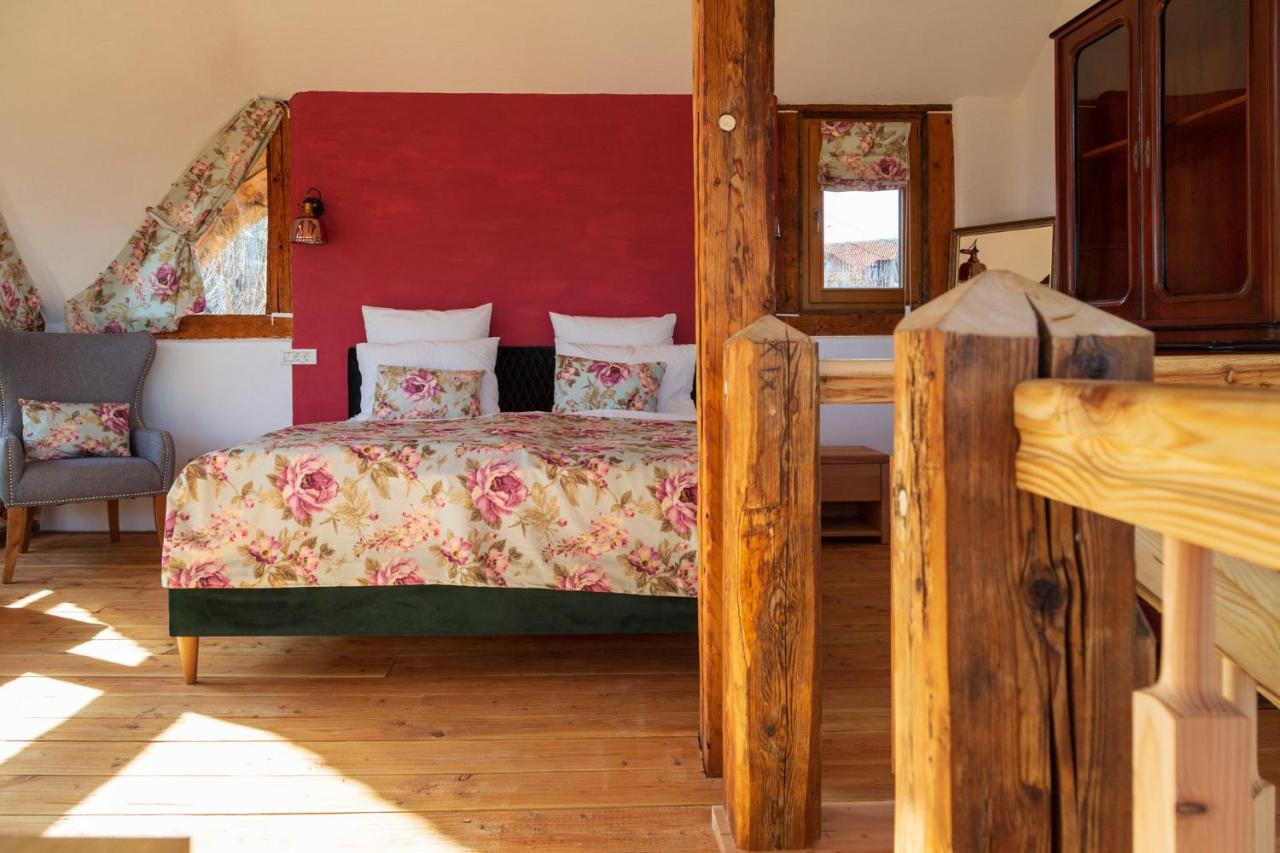 Casele Cu Stuf B&B Haus Ulrike Sălicea Buitenkant foto